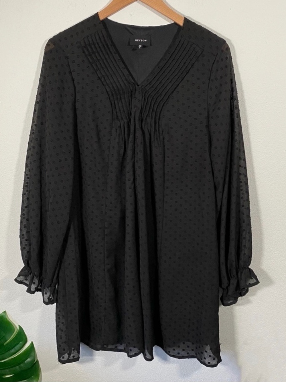 Heyson Black Swiss Dot Long Sleeve Dress Size Large V-Neck